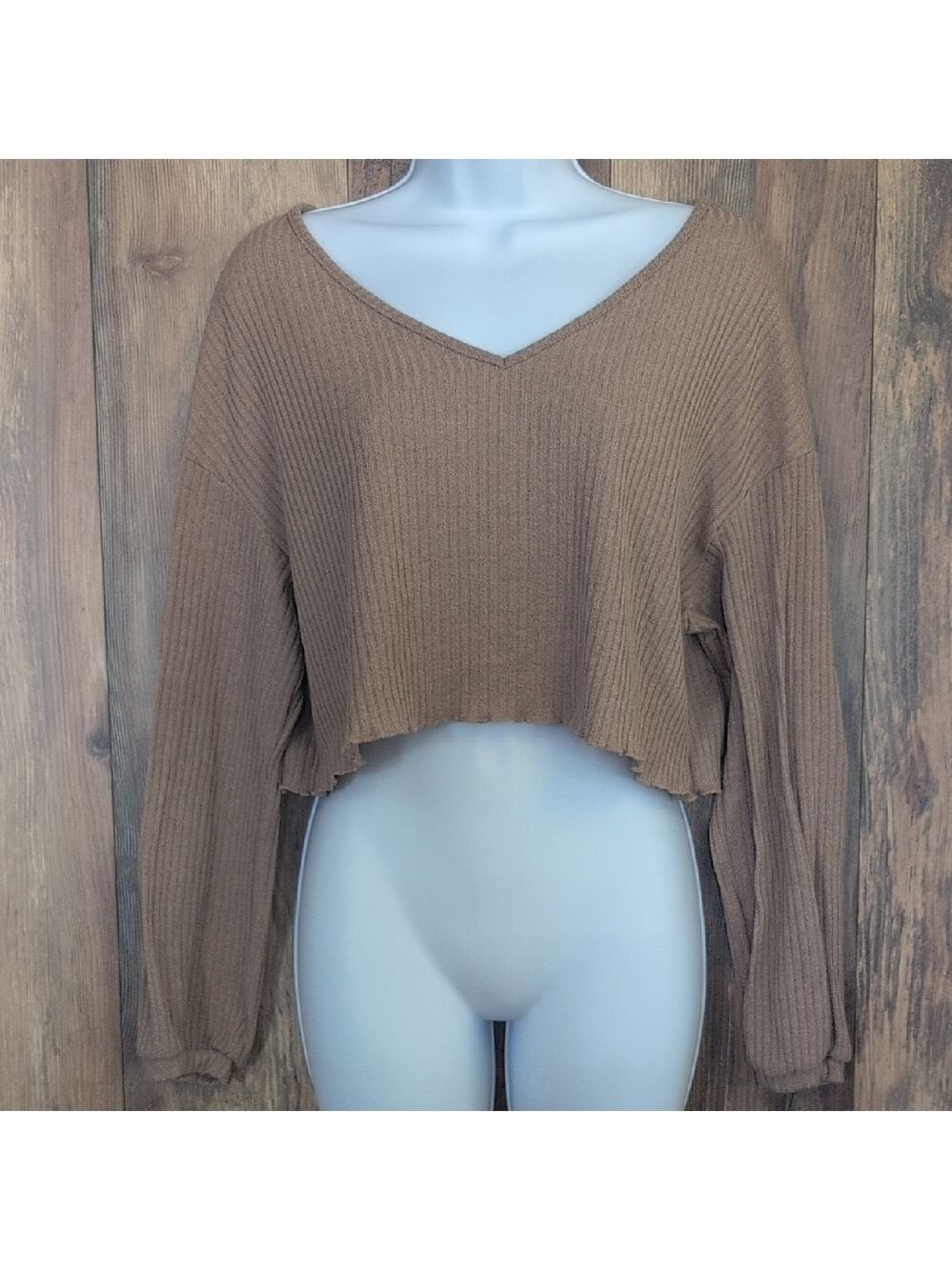 SHEIN Crop Ribbed Knit V Neck Sweater M                                  D363